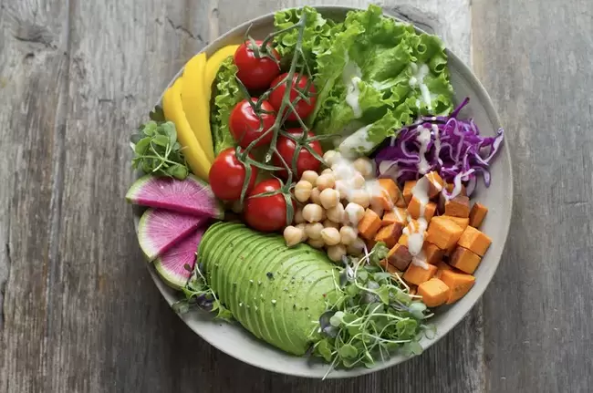 A rostfogyasztás véd a varikózis ellen